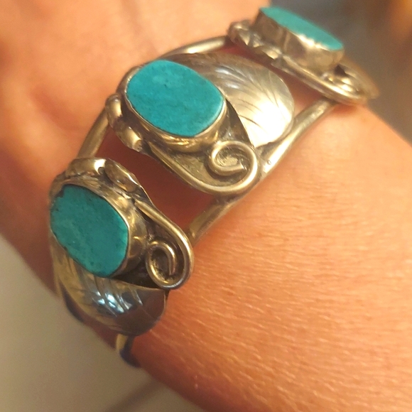 FINAL SALE Sterling silver turqouise cuff bracelet - Picture 9 of 14